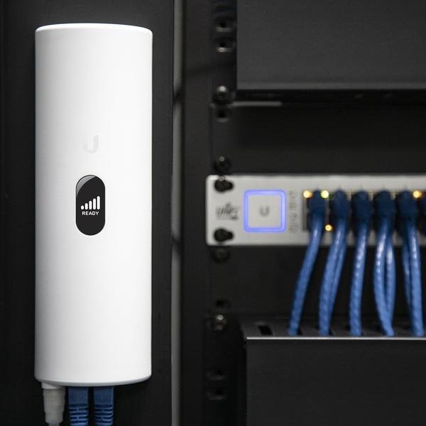 U-LTE AT&T 4G Internet BkUp 802.3at by Ubiquiti